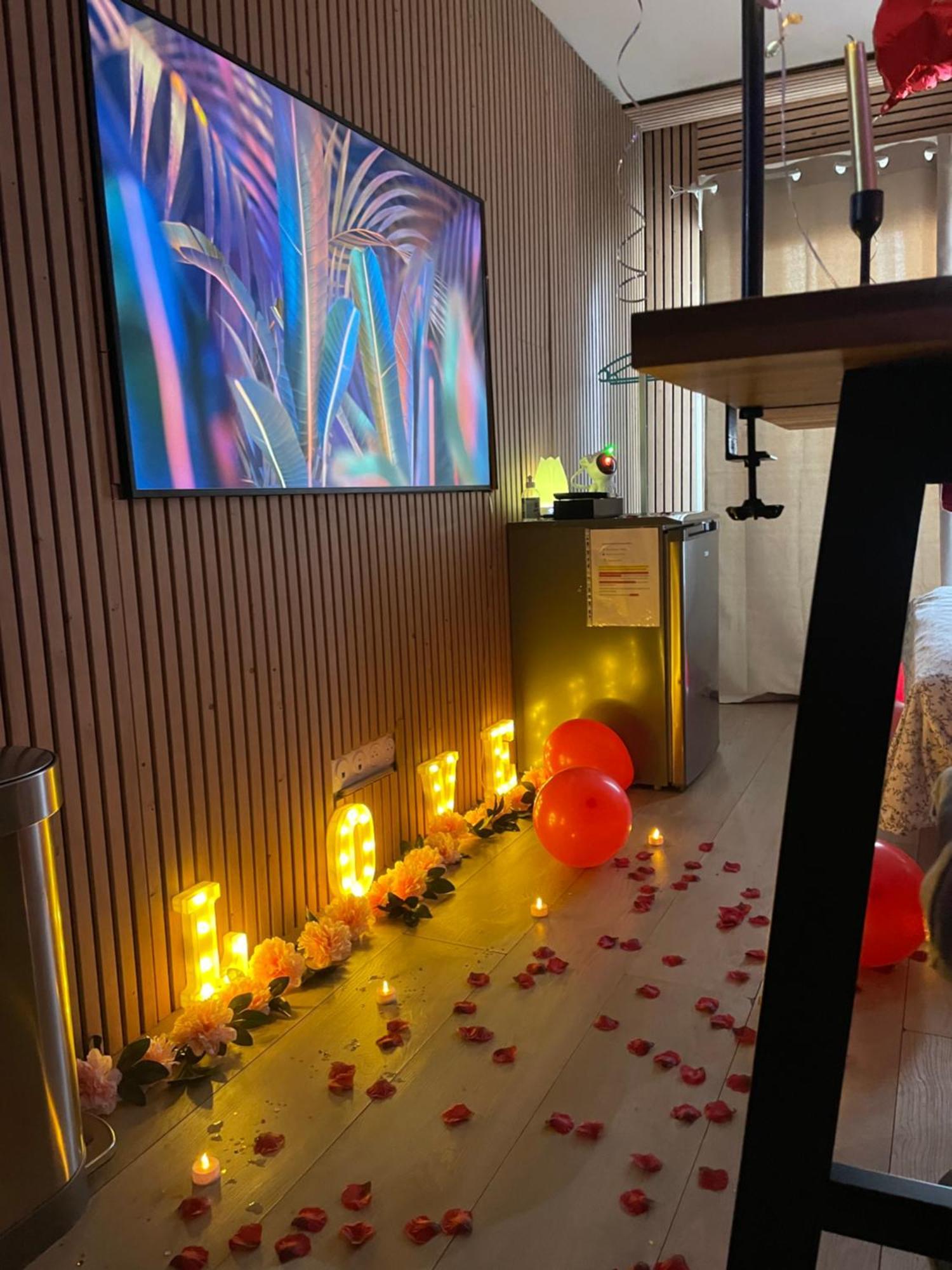 Love Room Nantais Нант Екстер'єр фото