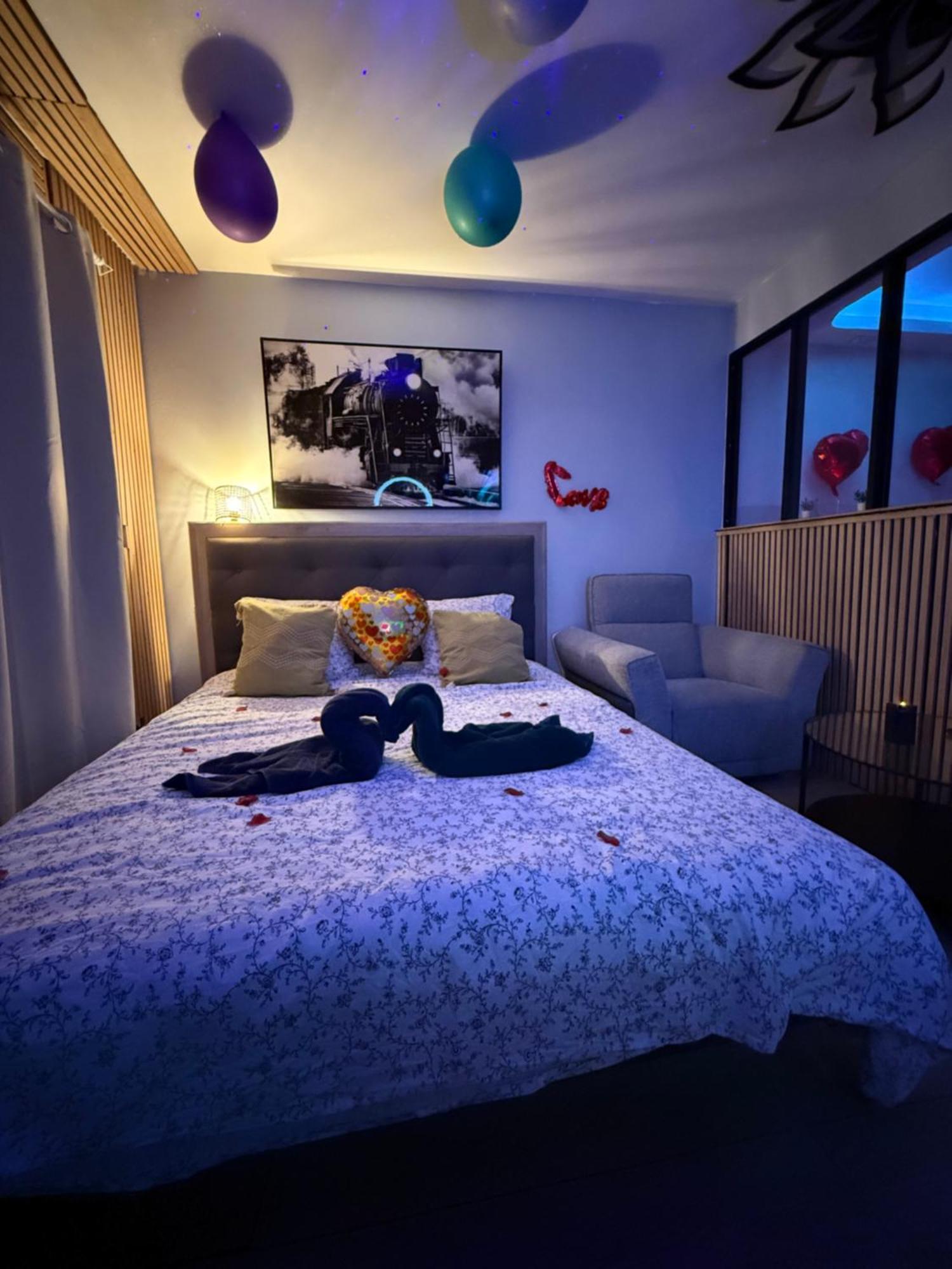 Love Room Nantais Нант Екстер'єр фото