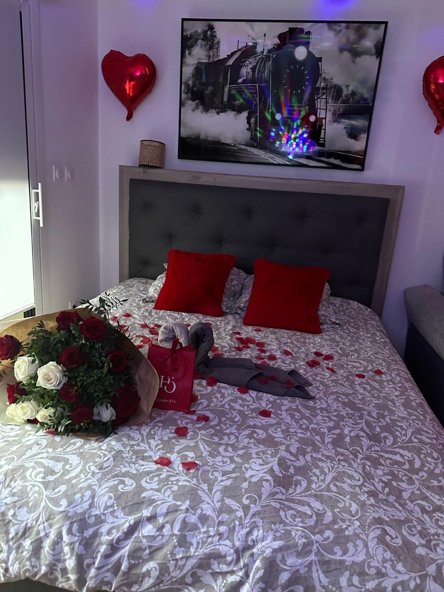 Love Room Nantais Нант Екстер'єр фото