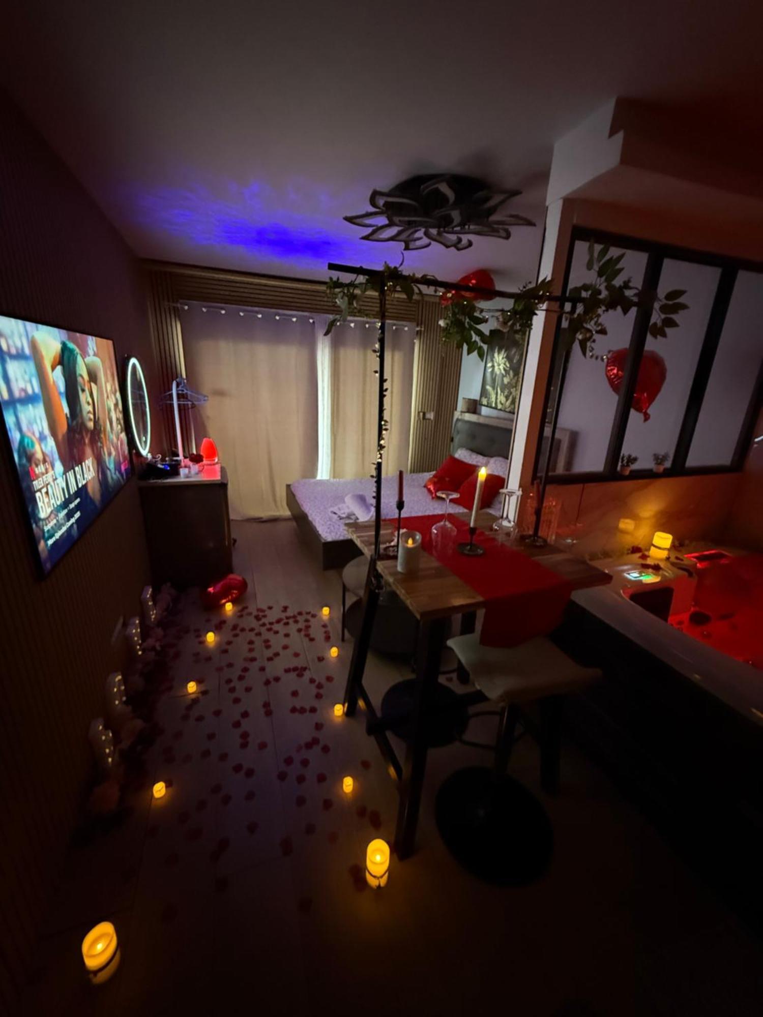 Love Room Nantais Нант Екстер'єр фото