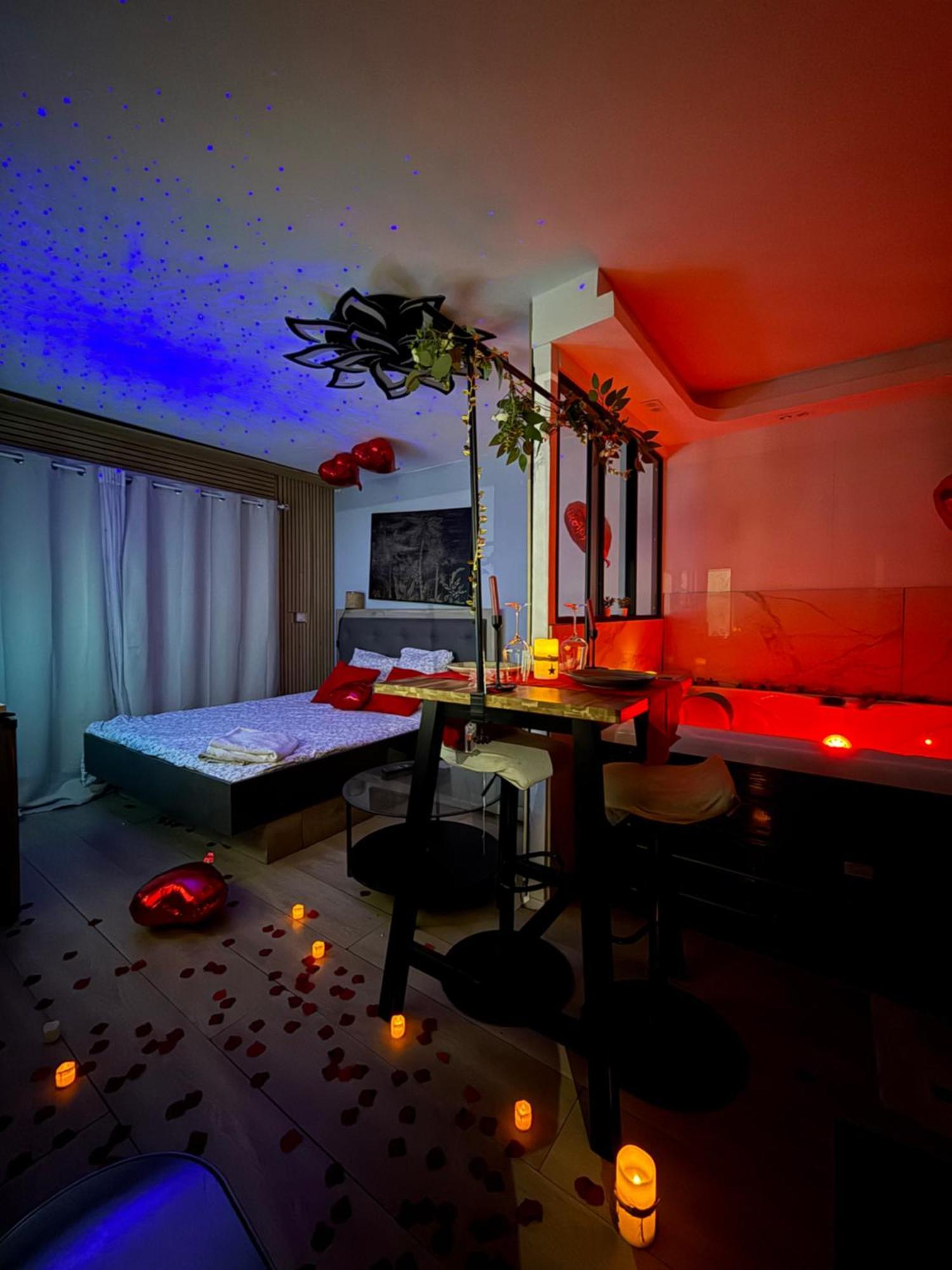 Love Room Nantais Нант Екстер'єр фото