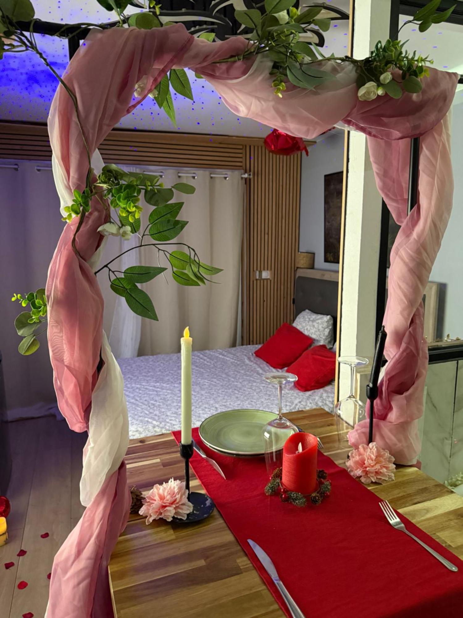 Love Room Nantais Нант Екстер'єр фото